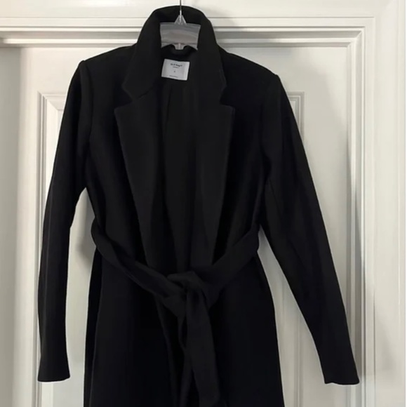 Old navy maternity coat - like new - Picture 2 of 2